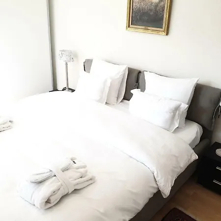 Elite-three Bedroom Apartment-247 Concierge Sa Daire *