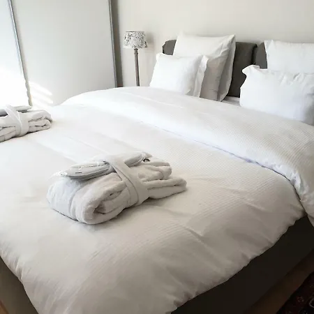 Apartment Elite-three Bedroom Apartment-247 Concierge Sa *